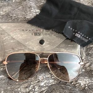 Quay x Desi Perkins Sunglasses with case